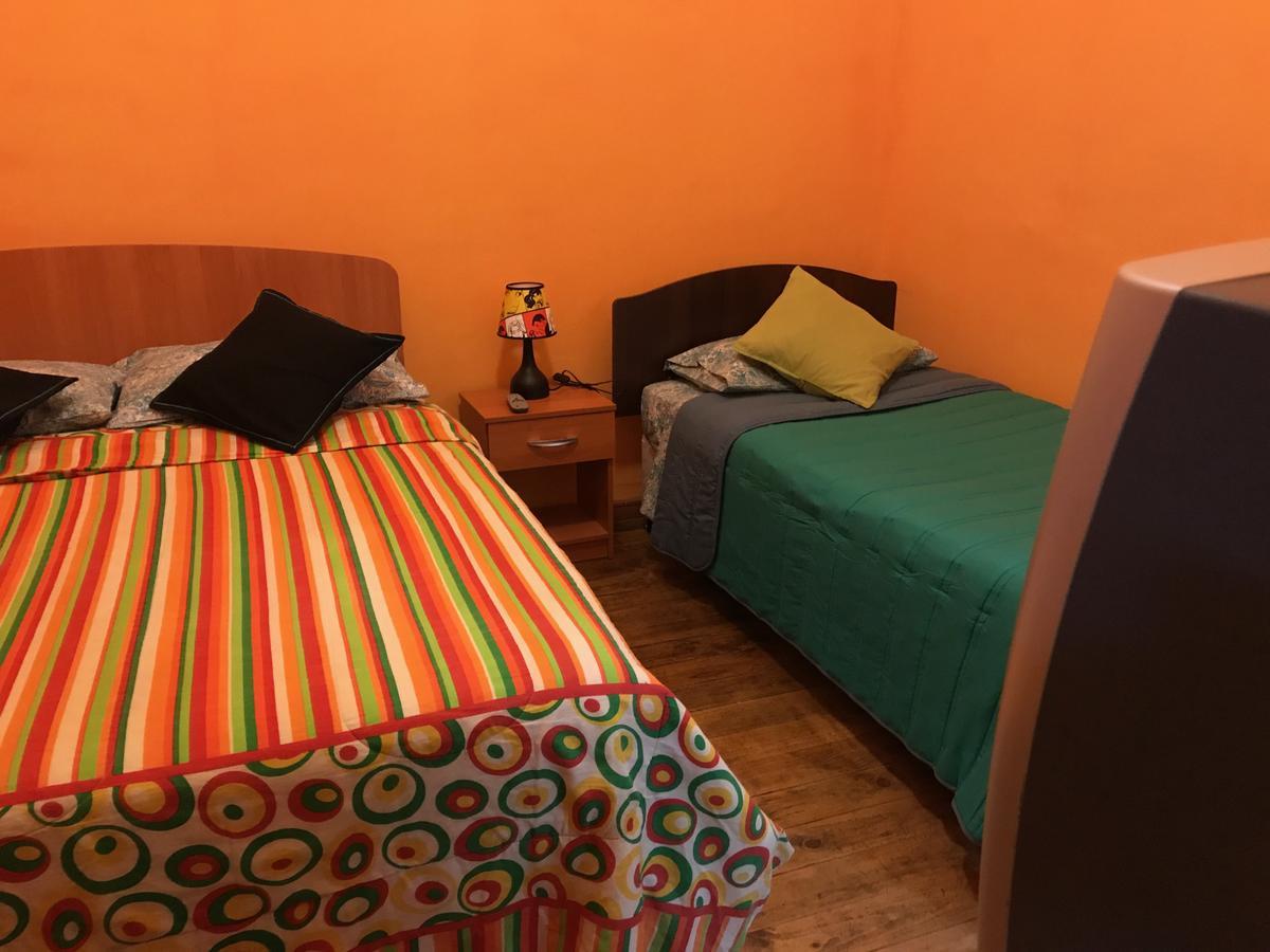 וואלפאראיסו Hostal Tricontinental מראה חיצוני תמונה