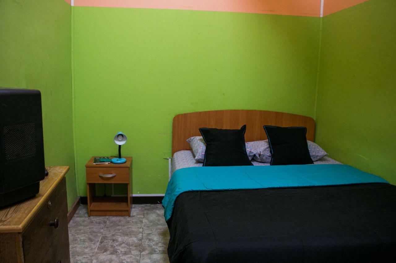 וואלפאראיסו Hostal Tricontinental מראה חיצוני תמונה