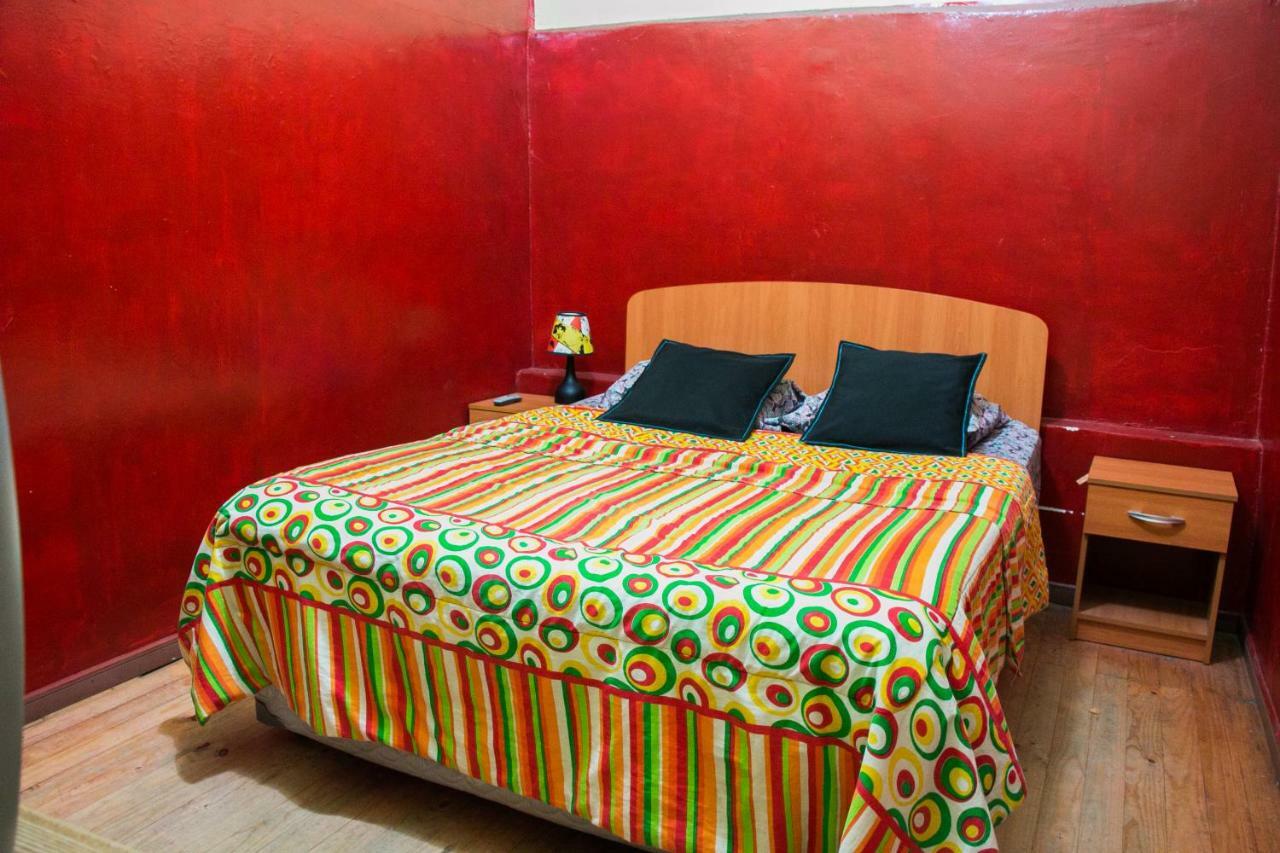 וואלפאראיסו Hostal Tricontinental מראה חיצוני תמונה