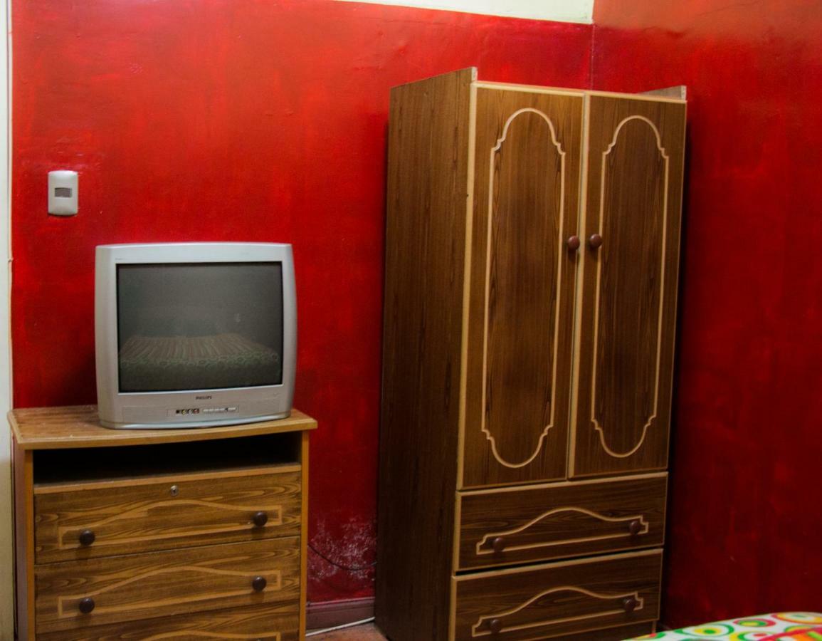 וואלפאראיסו Hostal Tricontinental מראה חיצוני תמונה
